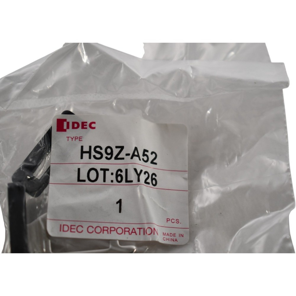 NEW Idec HS9Z-A52 Actuator Key Right Angle Type Safety Interlock Switch