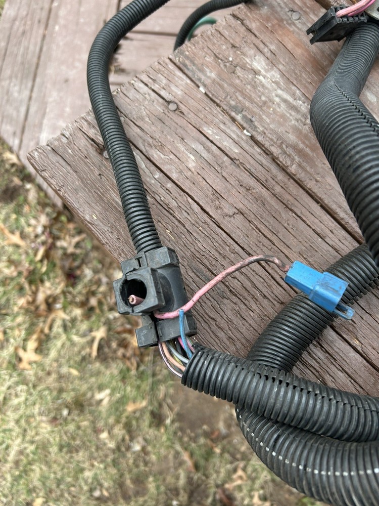 1985-87 Camaro Firebird V8 GM ECM Serv. Computer Brain Module and wiring harness