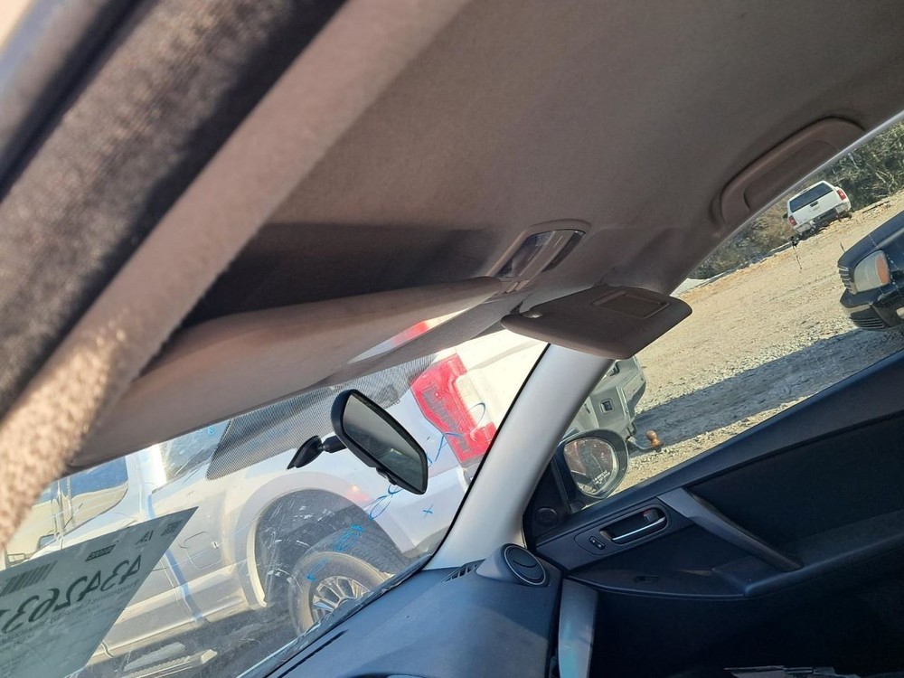 3 2010 Glove Box 4898048