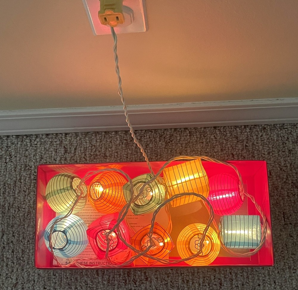 Pier 1 Garden Lights String 10 Lanterns Multi-Color