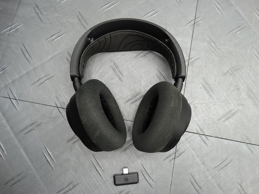 SteelSeries - Arctis Nova 7 Wireless Gaming Headset - Black