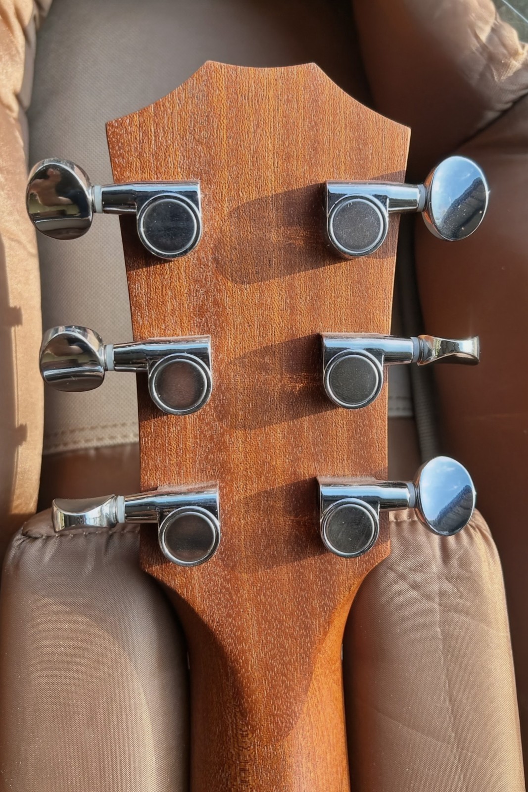 Taylor GS Mini-e Sitka Spruce-Rosewood Plus Acoustic-Electric Guitar Natural