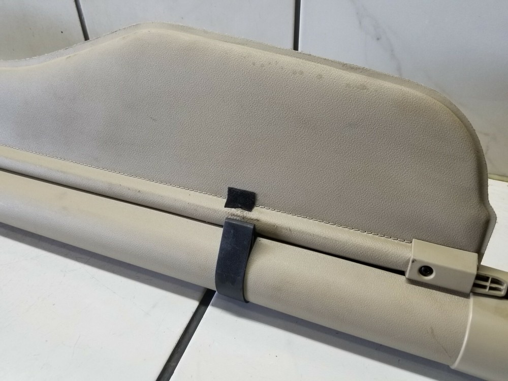 2009 LAND ROVER LR2 RETRACTABLE CARGO COVER