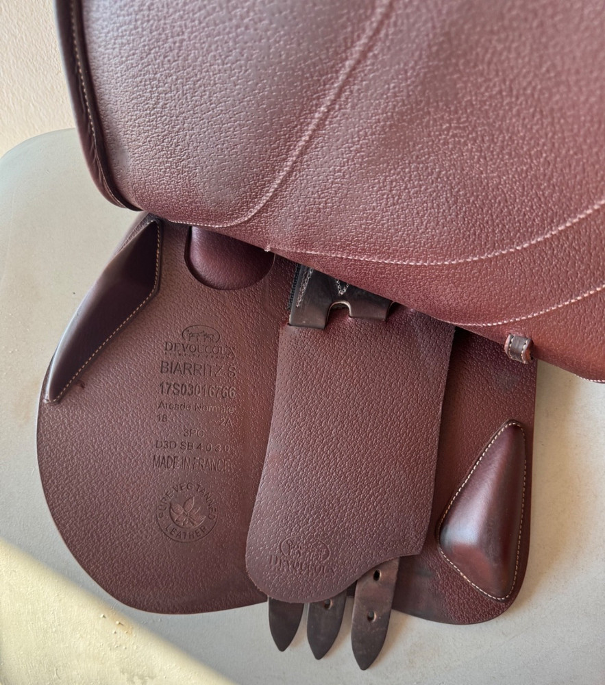 18" Devoucoux Biarritz S Saddle - 2017 - 2A - Full Buffalo - MINT!