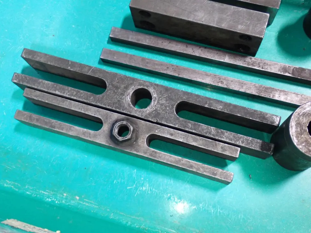 HARDWARE 08250881165