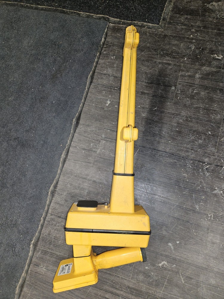 3M Dynatel Advanced Pipe/ Cable Locator 2220M