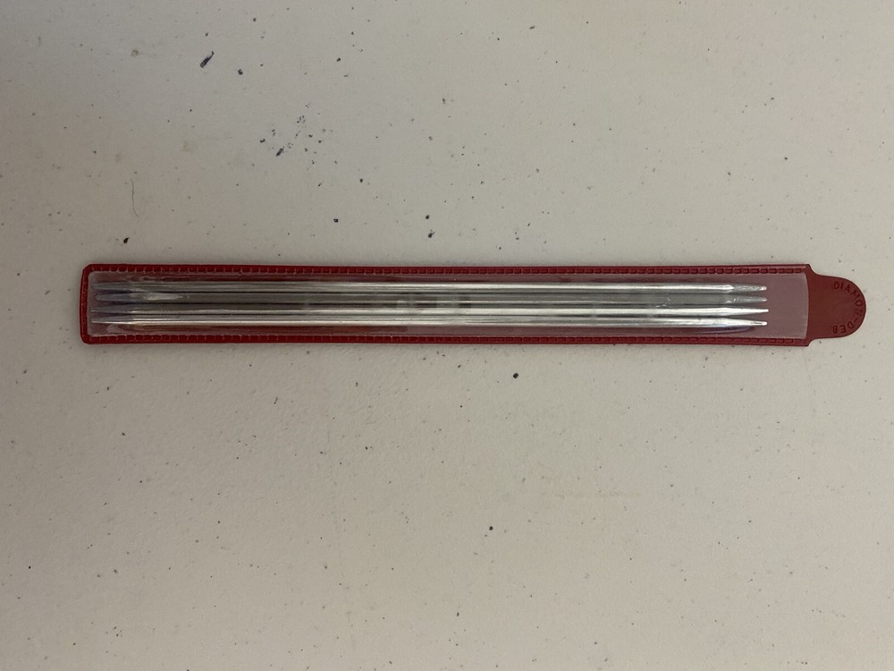 Double Point Knitting Needles Sz 3, 7” Long Red Case Silver Needles
