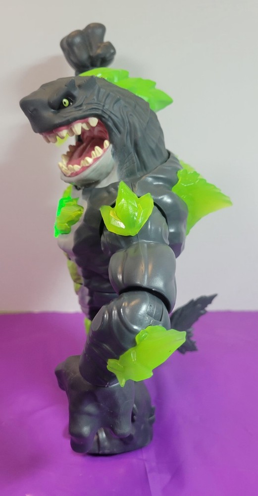 Beast Lab Mahem Megashark Lights Sounds Interactive Tested 7.5"