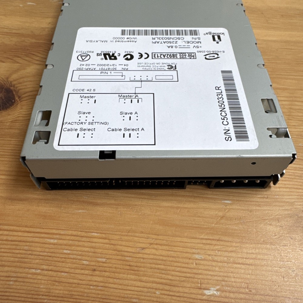 IOMEGA IDE ZIP250 DRIVE [Z250ATAPI]