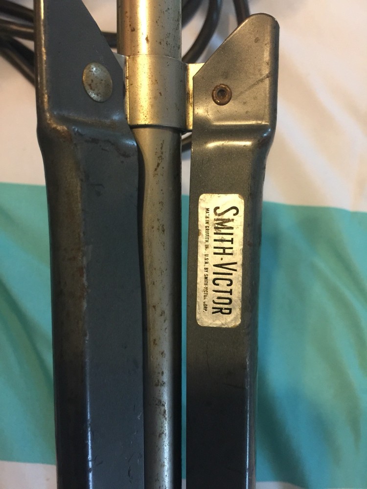 Speedotron M90 Brown 8.5" Flash/Modeling Lamphead w/ Bulbs, Smith Vector Tripod