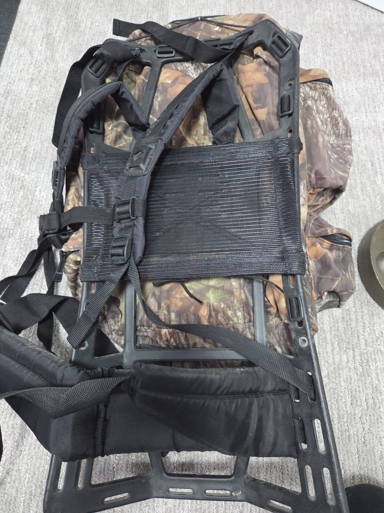 Vtg Fieldline Camo Medium-large External Frame Backpack Hunting