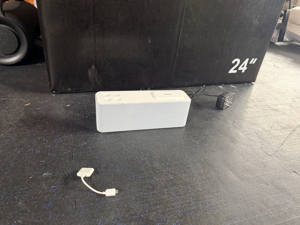 Phillips Docking Speaker Clock Display Alarm Clock