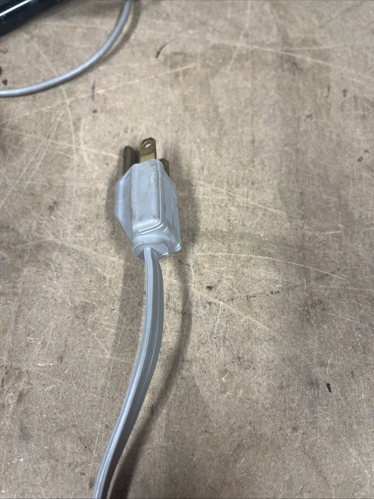 Heathkit VTVM Model IM-18 - Powers On