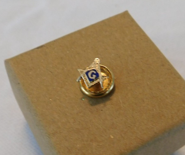 Masonic Freemasonry Solid 14k Gold Lapel Vintage Pin 1 Grams 14KT