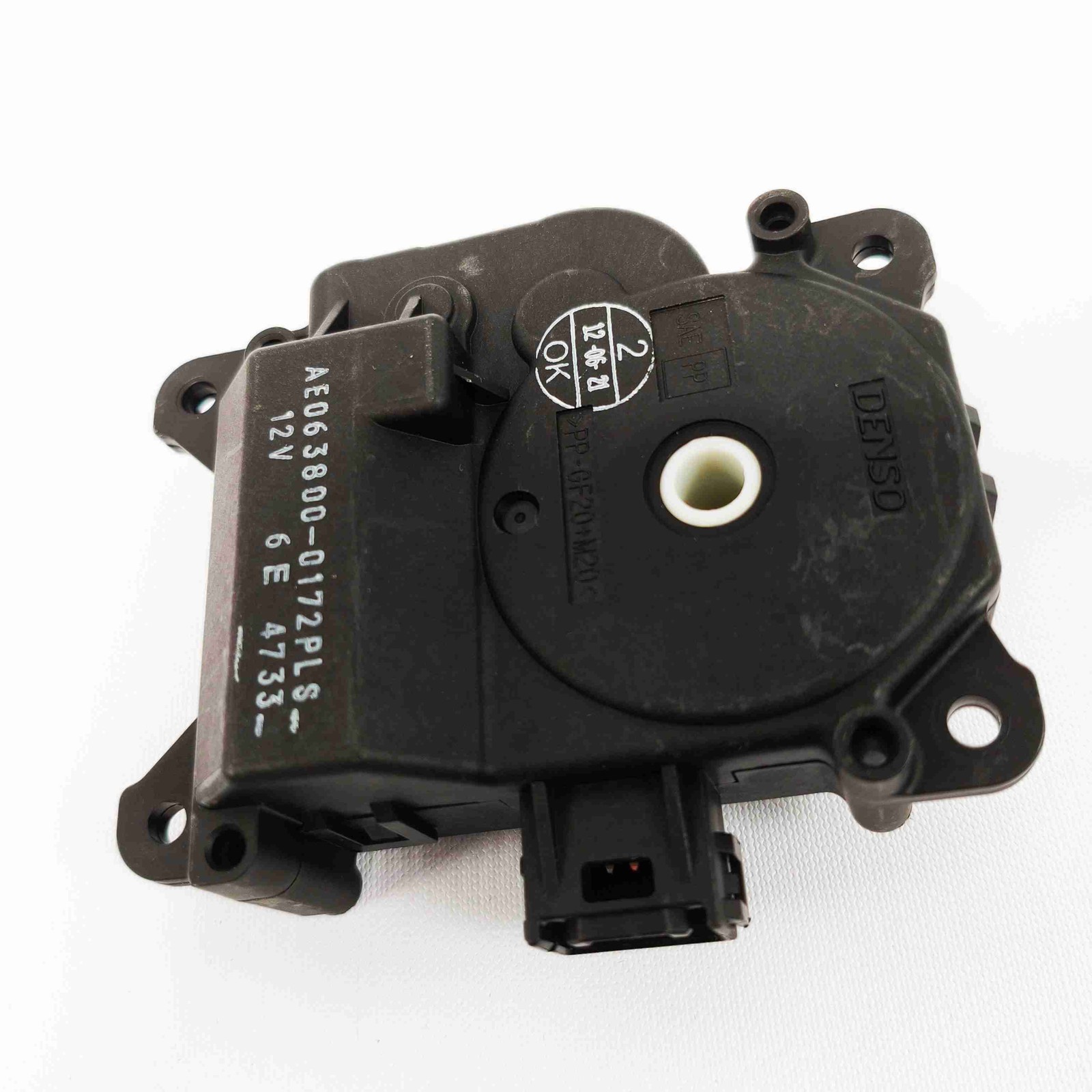 OEM 87106-07120 HVAC Blend Actuator Motor For Toyota Lexus