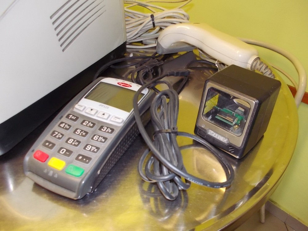COMPUTER AYPEROS PER PAGAMENTO BOLLETTINI POSTALI O ALTRO.