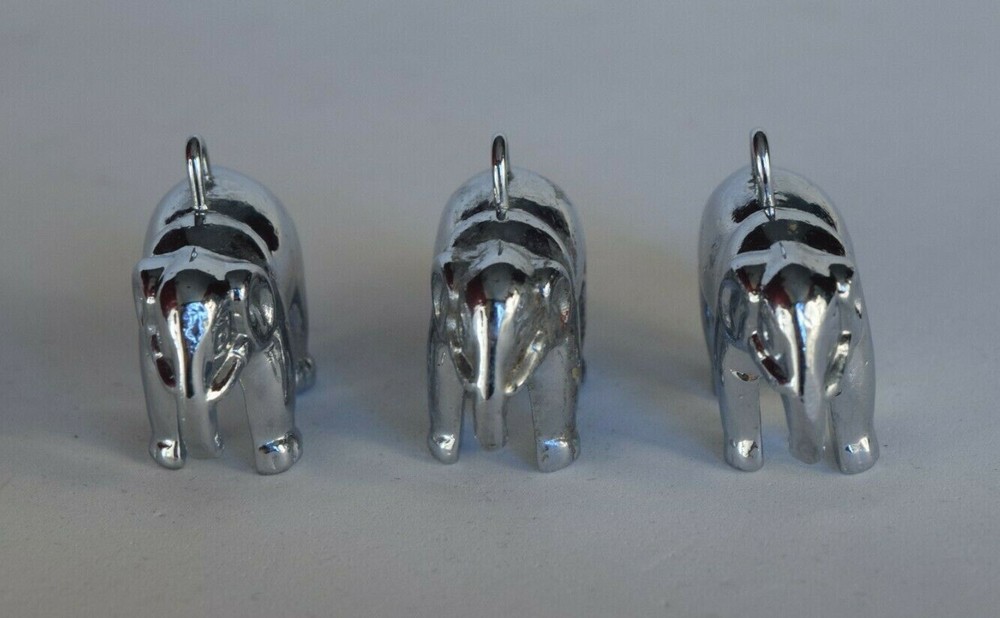 Three Elephants, Nothing More, Nothing Less