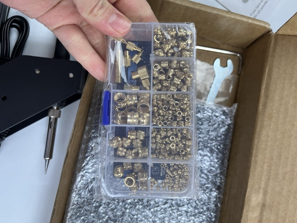 Cxydm Vertical Heat Pressing Machine With380PCS Threaded Inserts