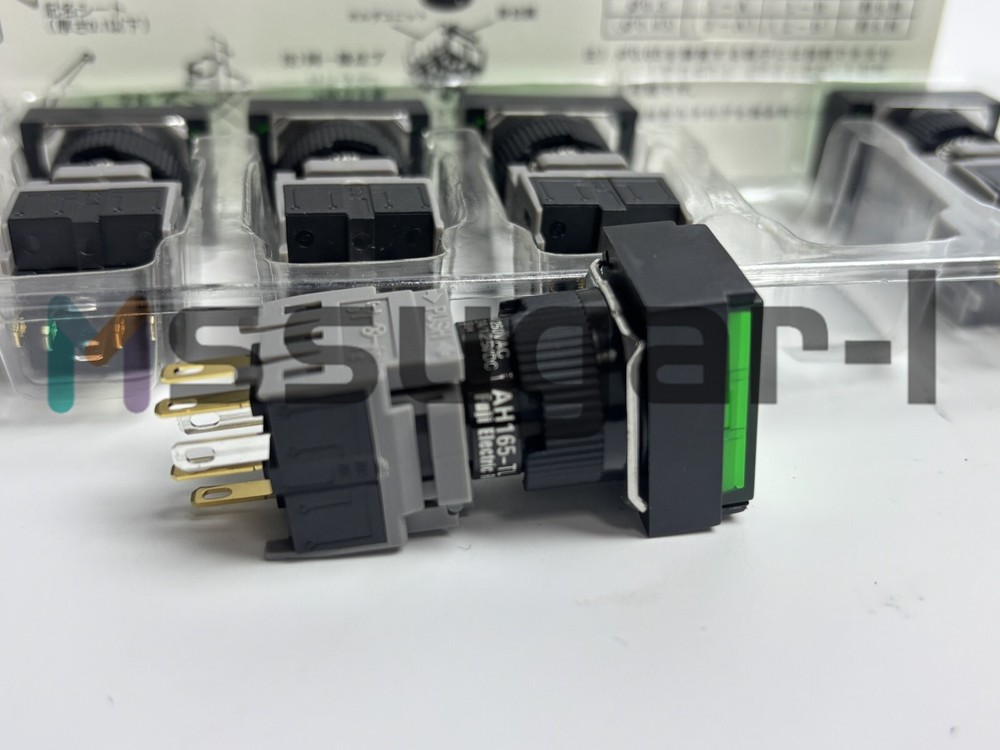 5PCS Green Pushbutton Command Switch 24VDC LED FUJI AH165-TLG11E3