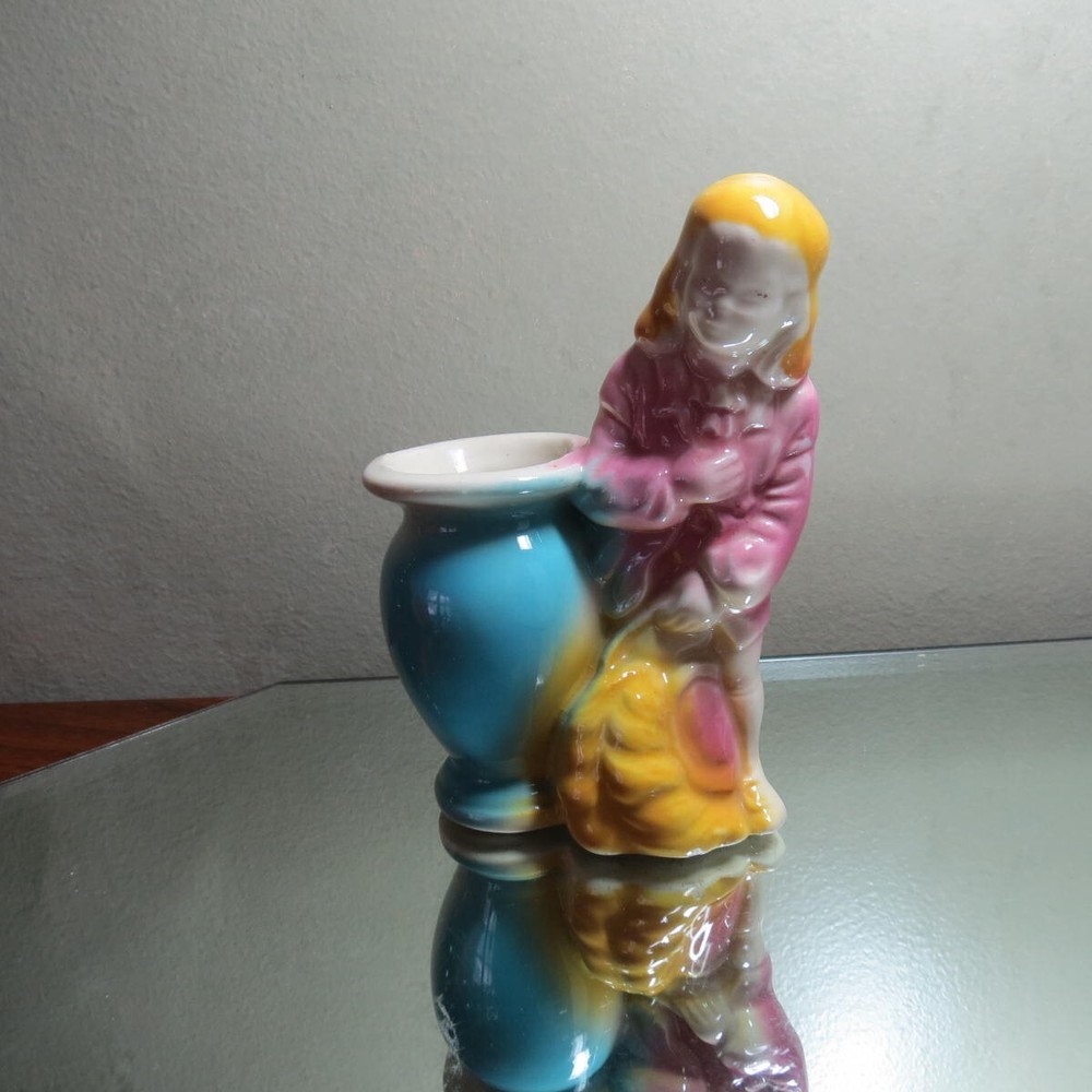 Plume hatted gentleman vintage planter bowing