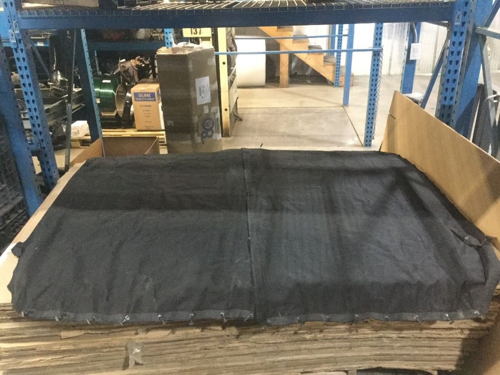 Freightliner CASCADIA GREY SLEEPER OPENING Interior Curtain - Used
