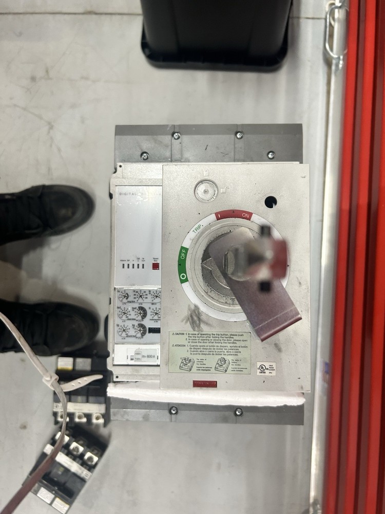 ABB Tmax 600A AC Load Break Switch with Digital Trip Relay