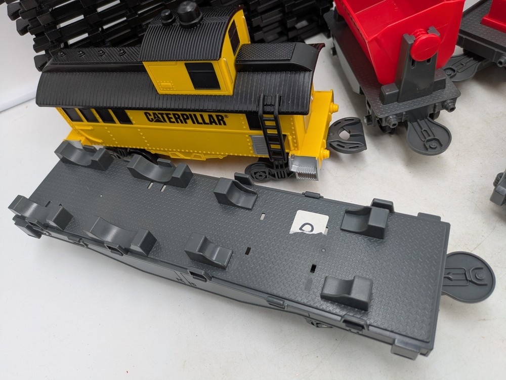 1992 CAT Caterpillar Construction Express Motorised Train Set Tested Working