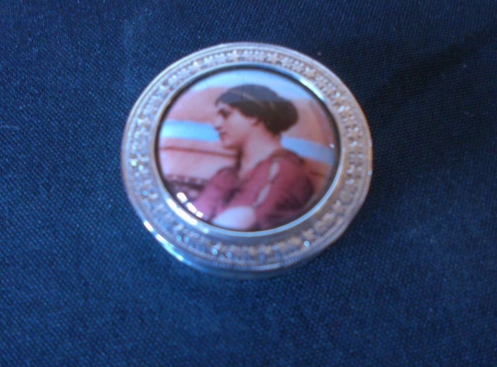 Solid Silver Victorian Lady Pill Pot Stunning Boarder Pill Pot