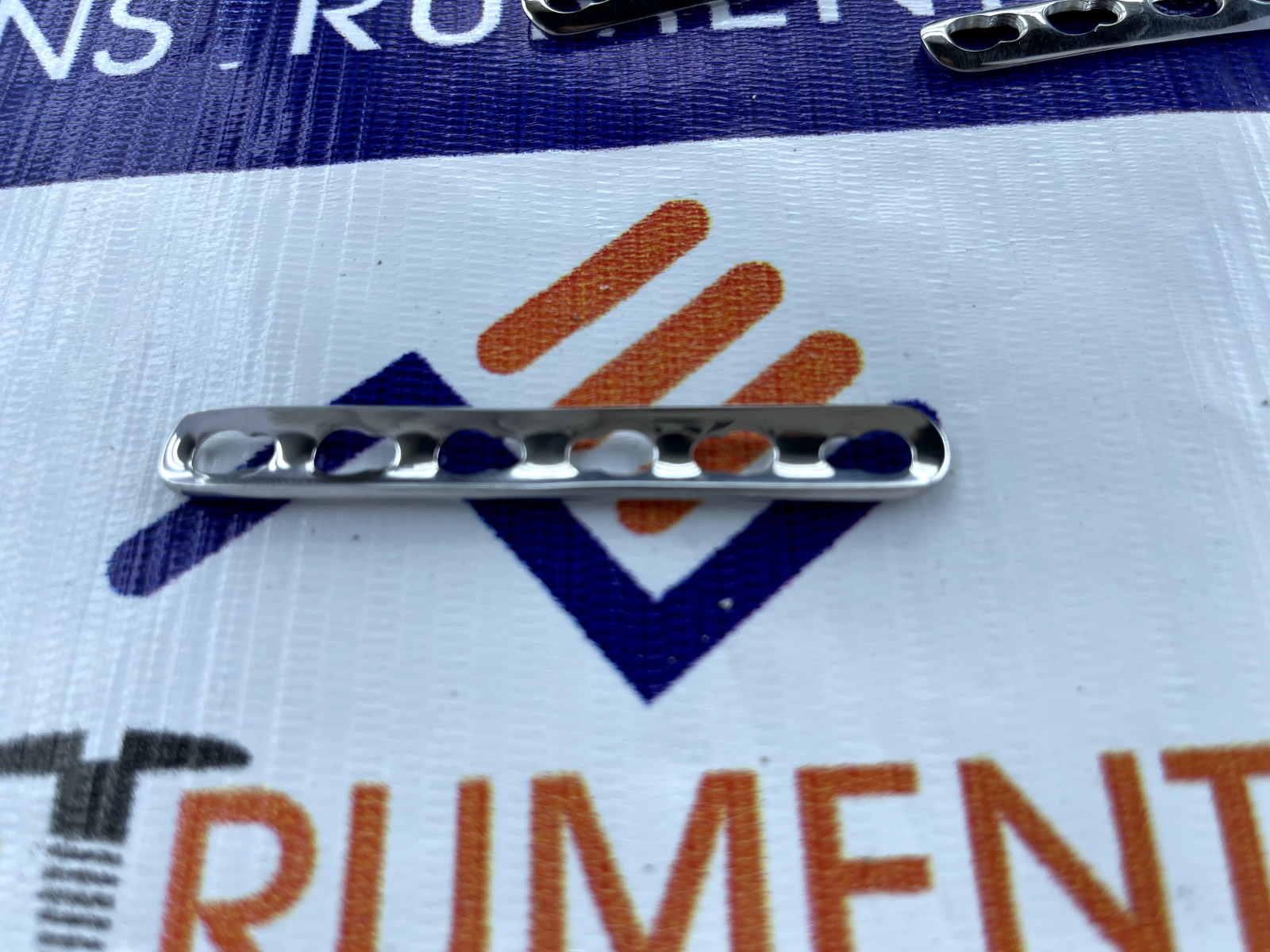 3.5mm Reconstruction Locking 5 to 10 Holes plates with LCP screws-122 Pc SS 316L