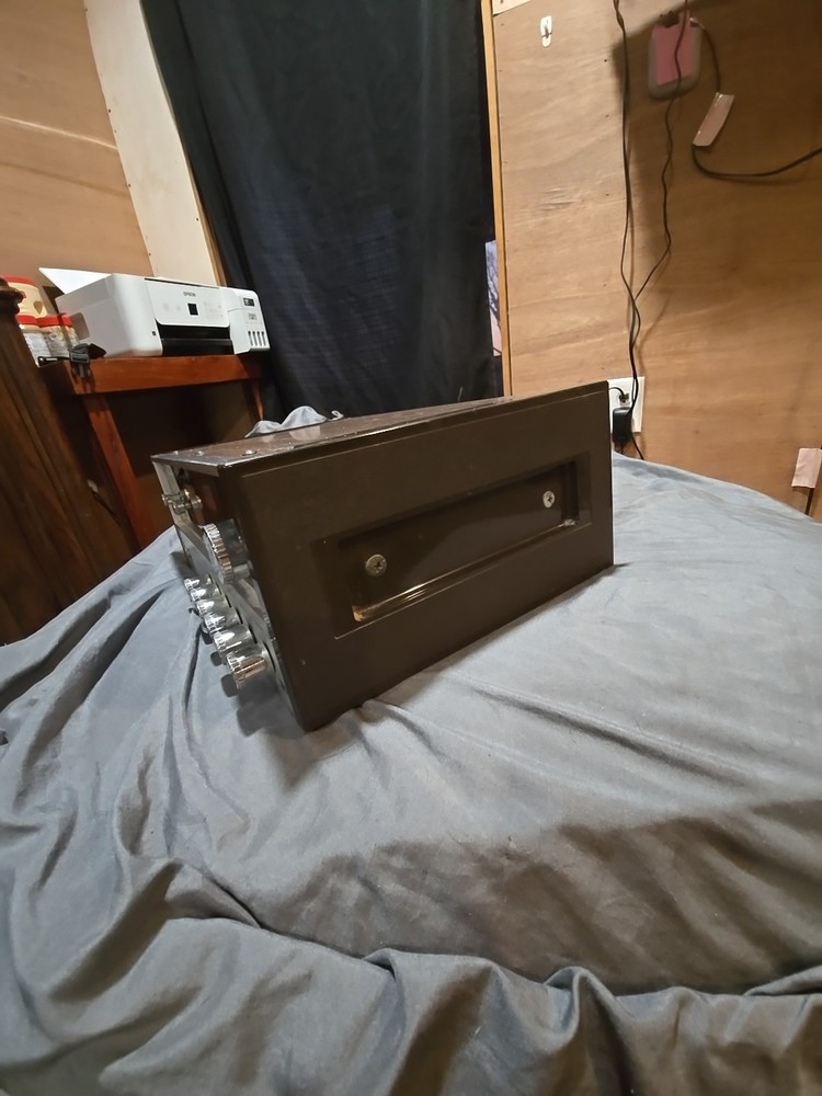 Vintage Realistic TRC-55 CB Transceiver Needs Mic