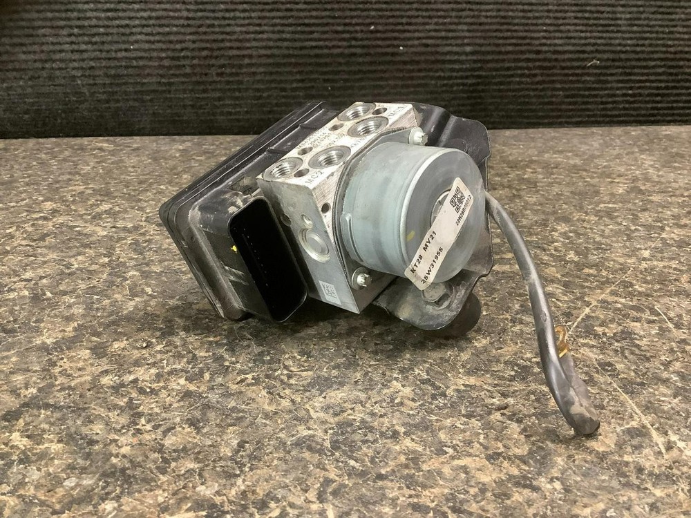 22 KTM RC 390 RC390 ABS Module Pump 13H