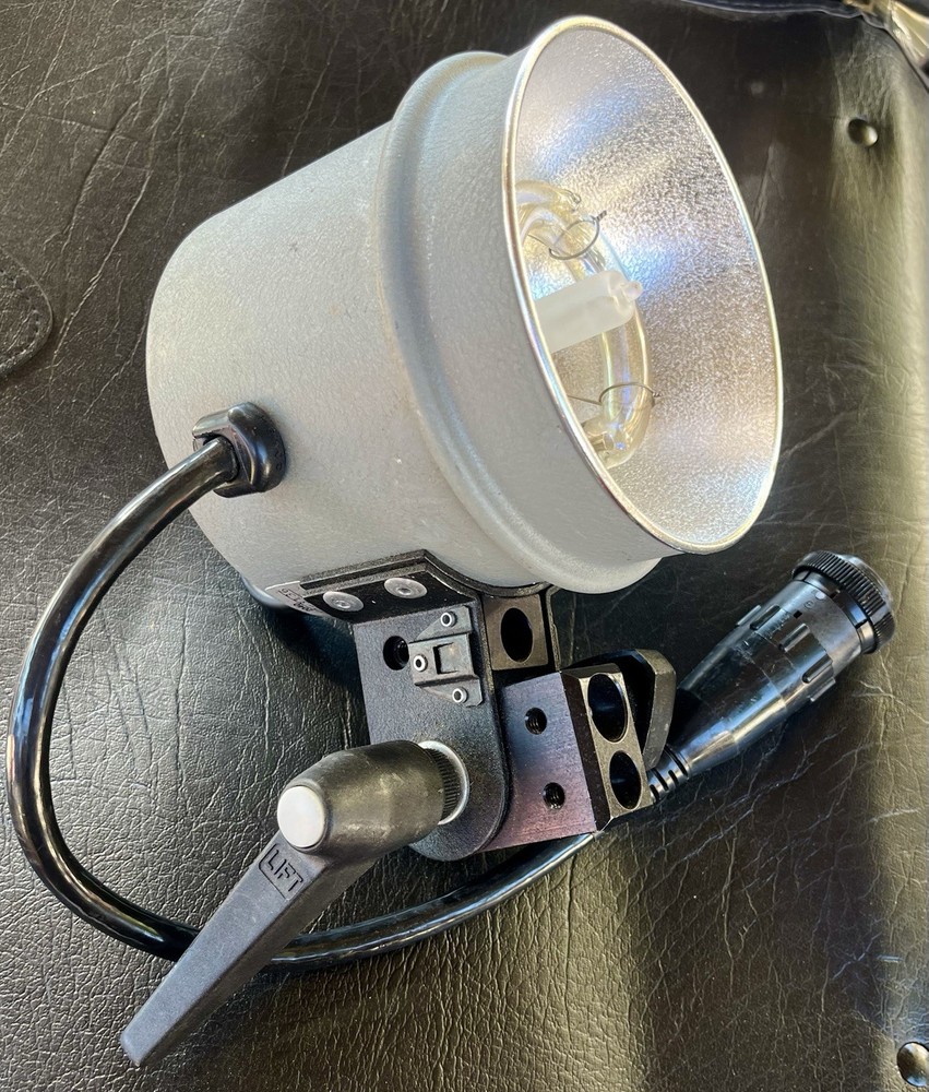 Dynalite 2040 Blower Cooled Flash Head Strobe