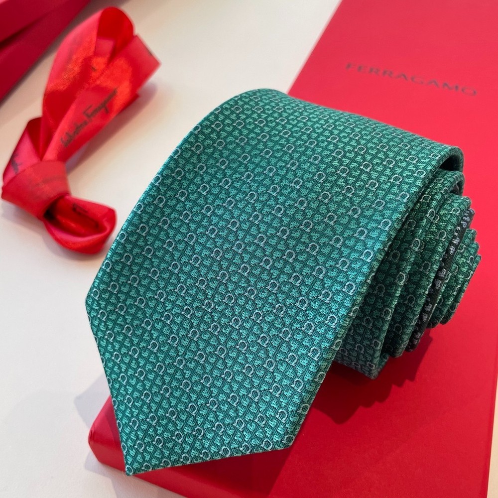 Ferragamo tie Authentic Width 8cm