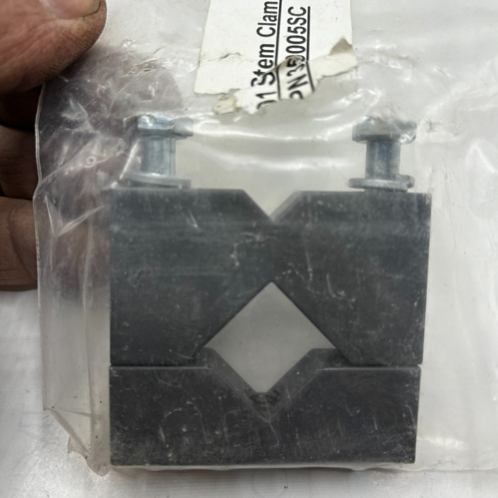 LK-EF 01 Stem Clamp VAC PN 350000SC ⭐