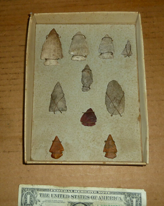 Vintage 10 Indian Arrowheads,Old Hunting Tools,Artifact,Native American Used