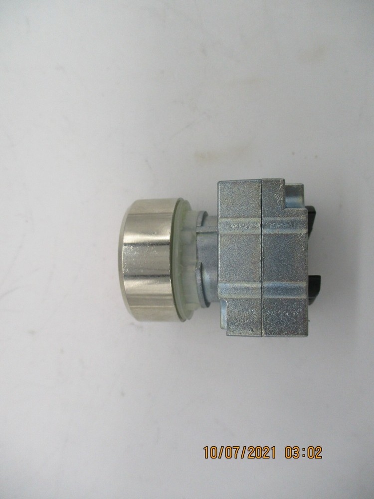 New DC462803 Red Non-Illuminated Pushbutton