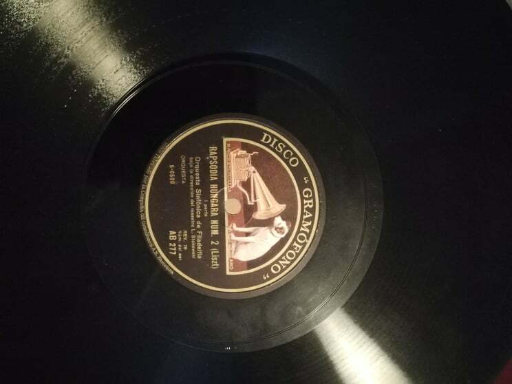Gramophone disk - disco gramofono