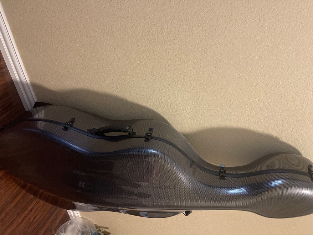 Cello 4/4 with black dot cello case