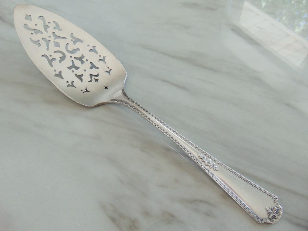 SL&GH Rogers BERKELEY Pie/Cake Server Silverplate 1929