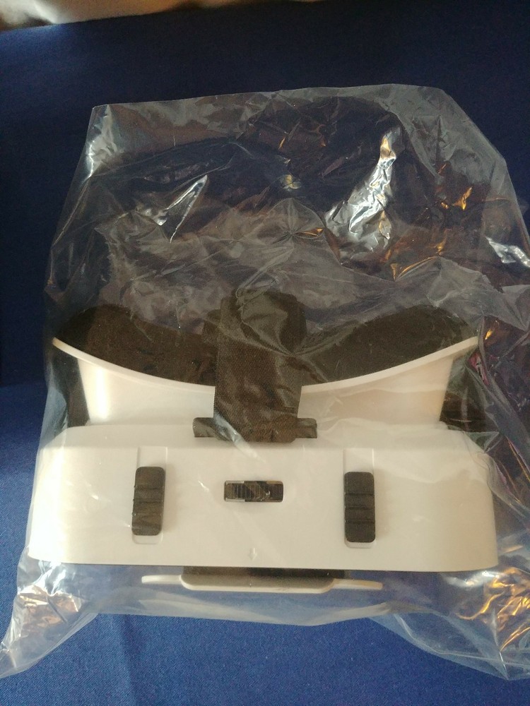 NIB Virtual Reality Glasses Headset 3D Glasses
