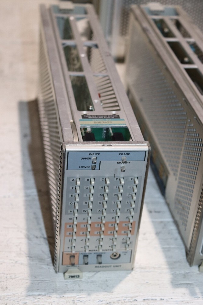 Tektronix 7M13 Readout Unit Plug In Unit