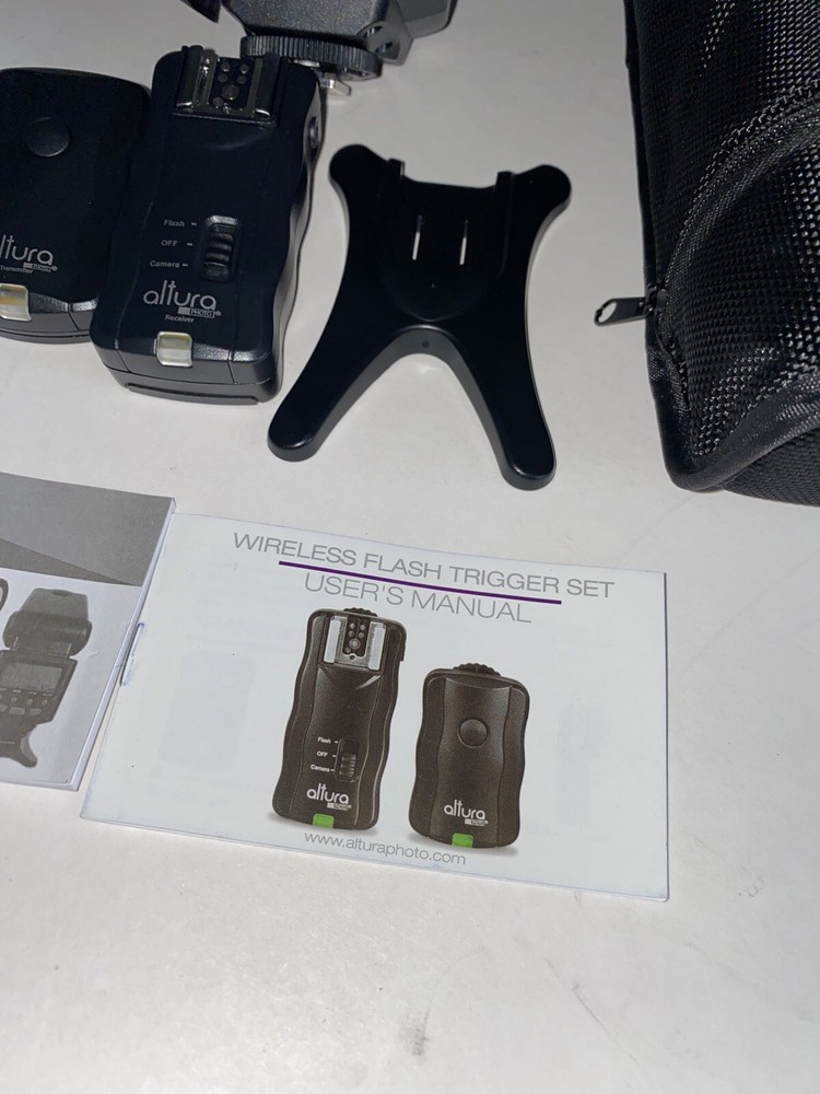 ALTURA PHOTO AP-C1001 FLASH WITH WIRELESS TRIGGER SET