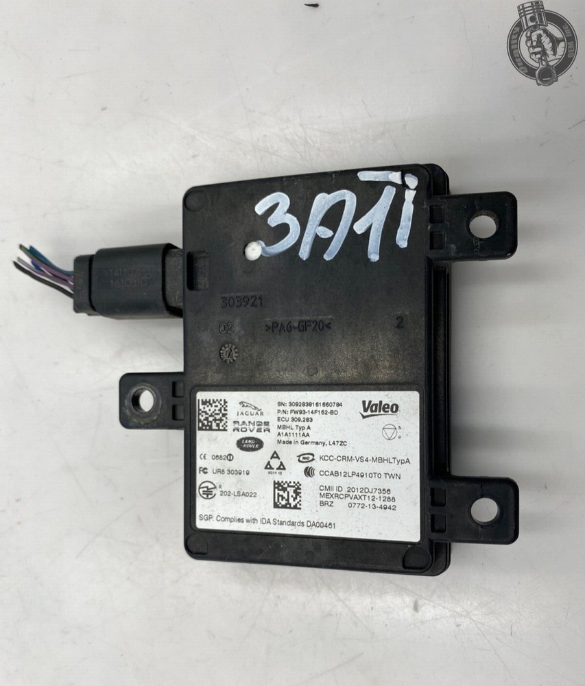 2017-2020 JAGUAR F-PACE  REAR LEFT / RIGHT BLIND SPOT SENSOR CONTROL MODULE OEM