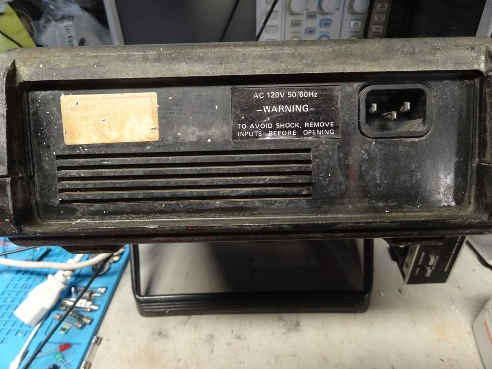 BK Precision 3011B 2MHz Function Generator-works