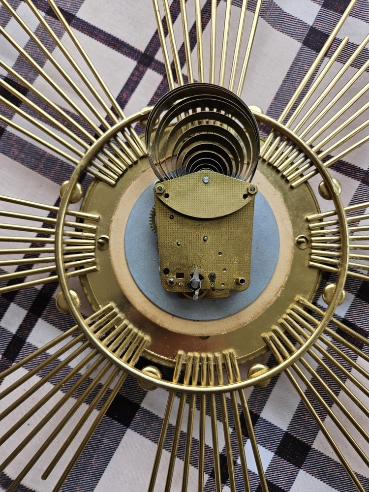 Foresville Starburst Clock, Read Description