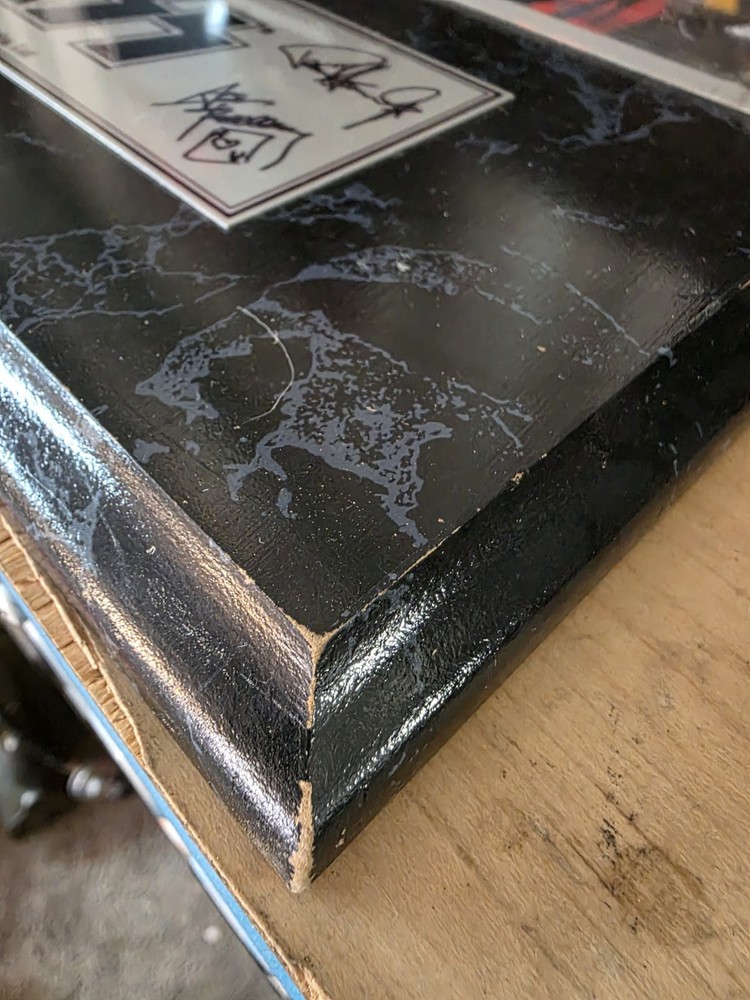 Vintage Memorabilia KISS Catalog BAND 1999 Wall Plaque Signatures