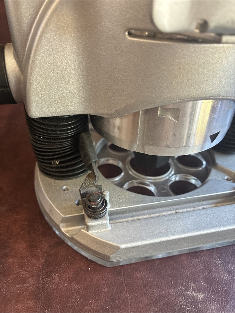 Craftsman 320.27666 Variable Speed Plunge Router