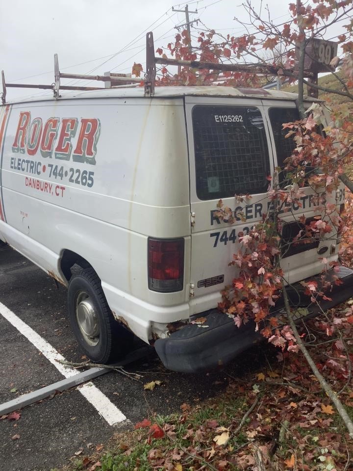 Used Fuse Box Engine fits: 2003 Ford E350 VAN Grade A