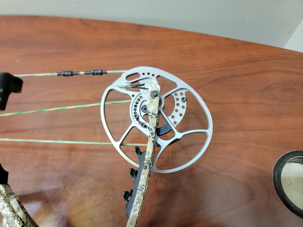 Bear Kuma 33 Compound Bow RH, 27" 55lb Draw