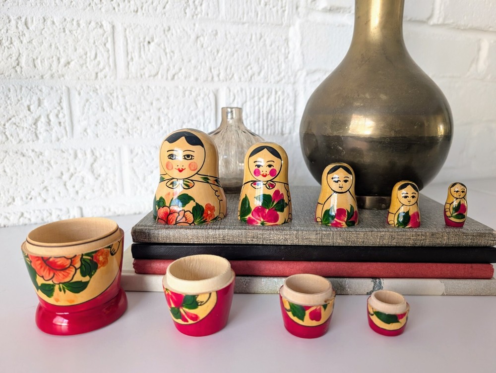 Vintage Nesting Dolls | Floral Matryoshka | Stacking Dolls